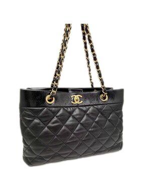Chanel Quilted CC Logo Chainto Bag Lambskin Black Gold
